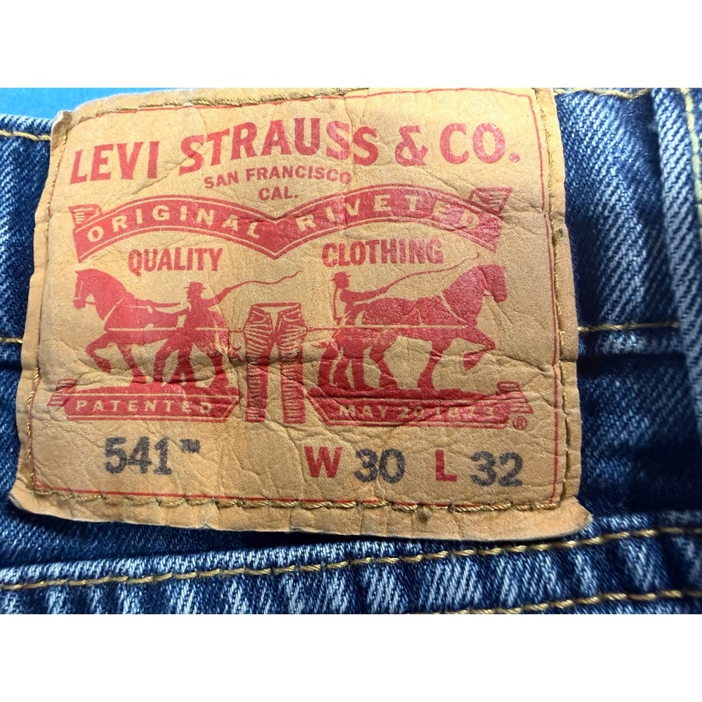 Levis 541 Athletic Taper Mens Jeans 30x32 Medium Wash Blue Denim Jeans (GG28) - Picture 2 of 9